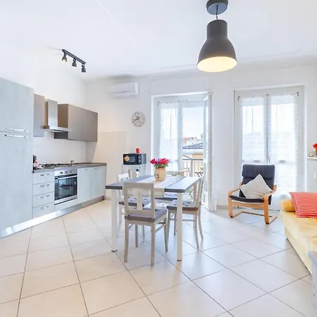 Apartment Con Parcheggio E Wi-fi Gratuito Ac Alba (Piedmont)