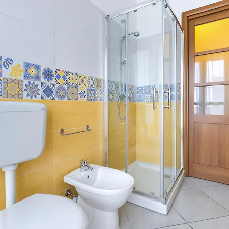 Con Parcheggio E Wi-fi Gratuito Ac Appartement Alba (Piedmont)