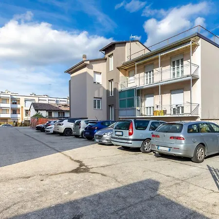 Con Parcheggio E Wi-fi Gratuito Ac شقة